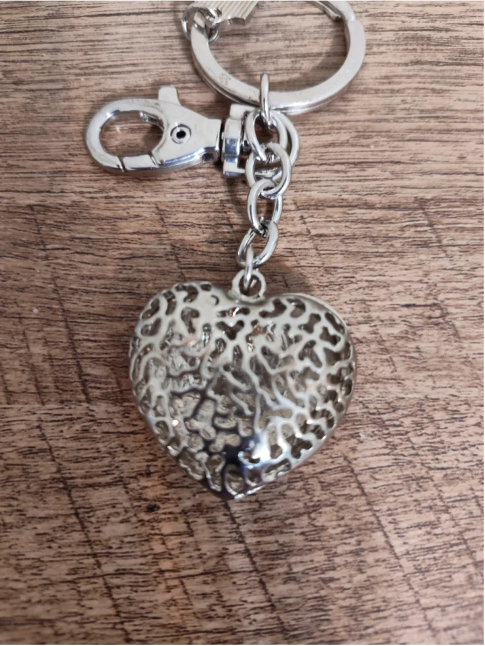 Unbranded this keychain